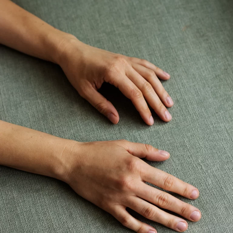 ricostruzione unghia onicofagica